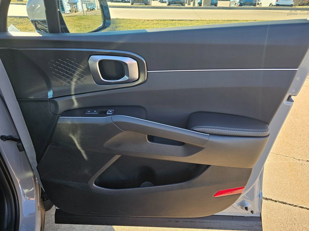 New 2026 Kia Sorento S image 37