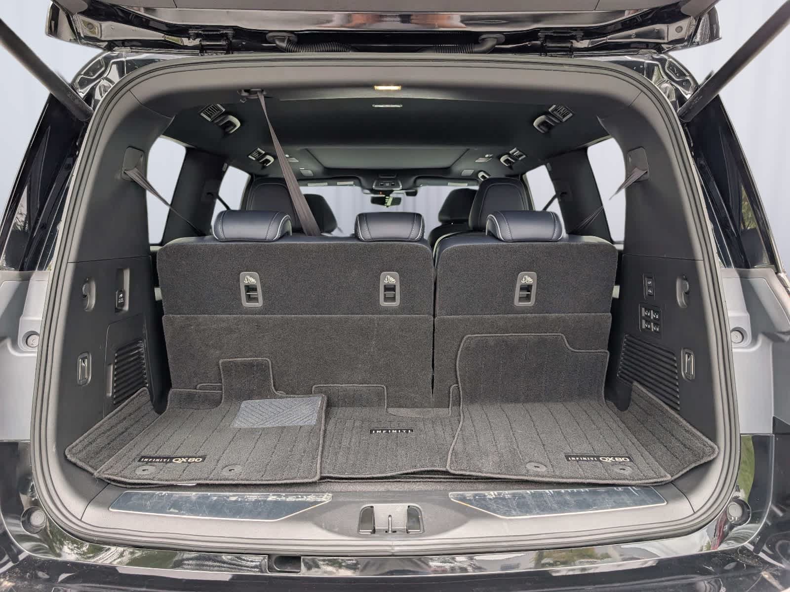 Used 2026 INFINITI QX80 4WD image 16