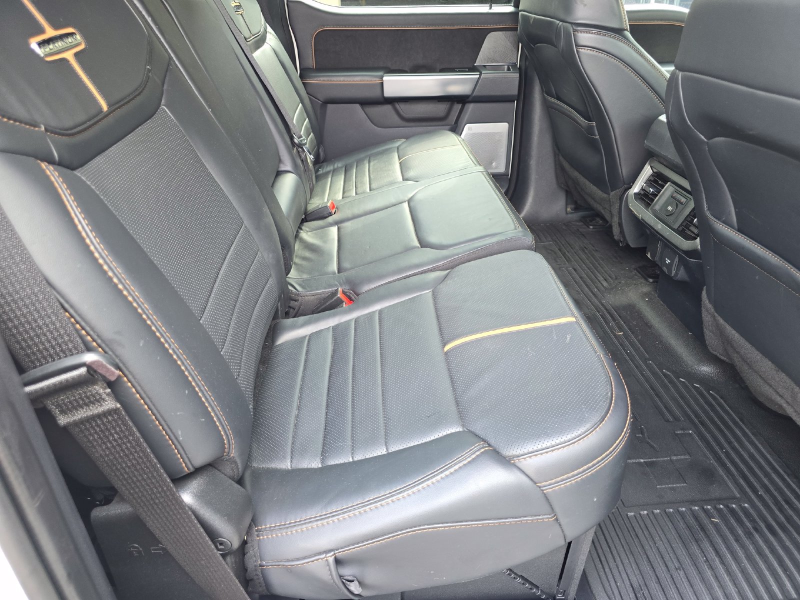 Used 2024 Ford F350 Platinum w/ FX4 Off-Road Package AWD/4WD image 25
