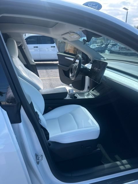 Used 2024 Tesla Model Y Performance AWD/4WD image 7