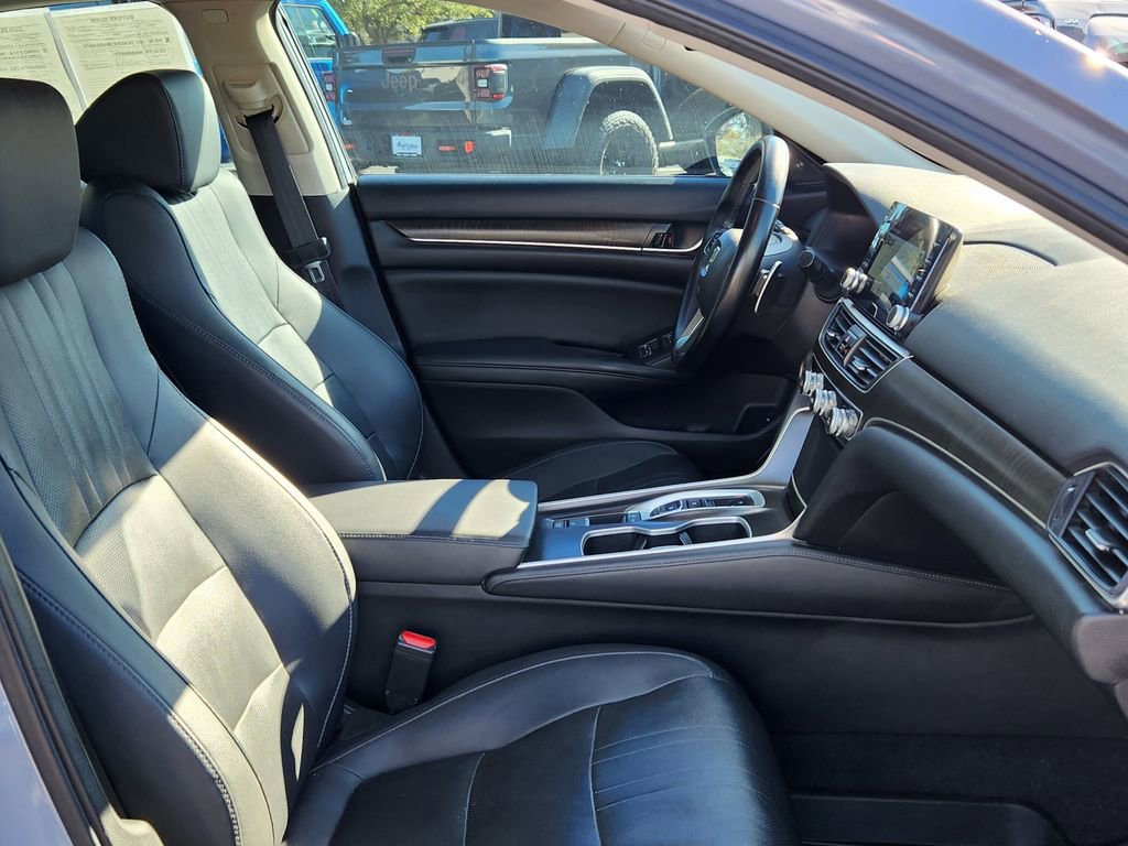 Used 2021 Honda Accord Touring image 18