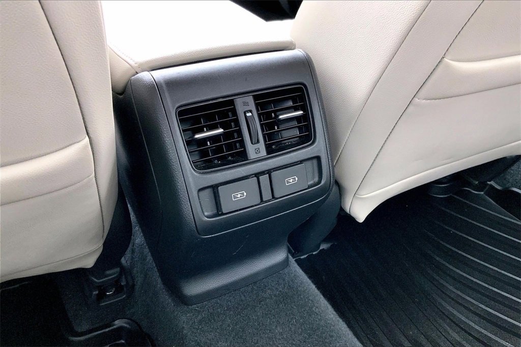 Used 2022 Honda Accord EX-L image 10