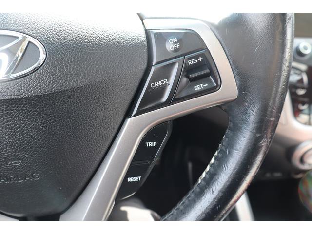 Used 2012 Hyundai Veloster w/ Tech Pkg FWD image 9