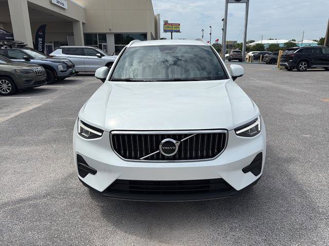 Used 2025 Volvo XC40 B5 Core w/ Protection Package AWD/4WD image 8