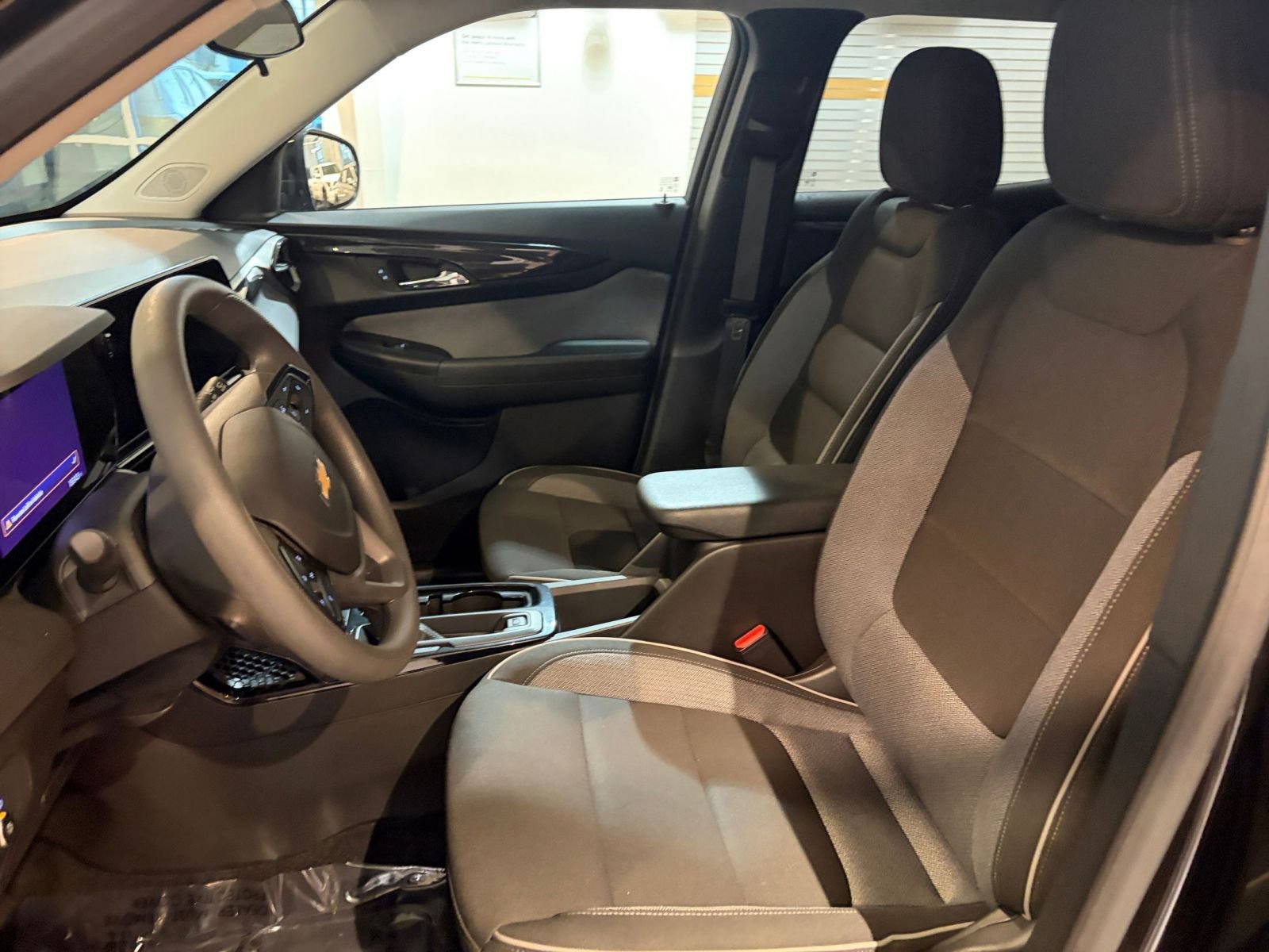 Used 2025 Chevrolet TrailBlazer LT image 25