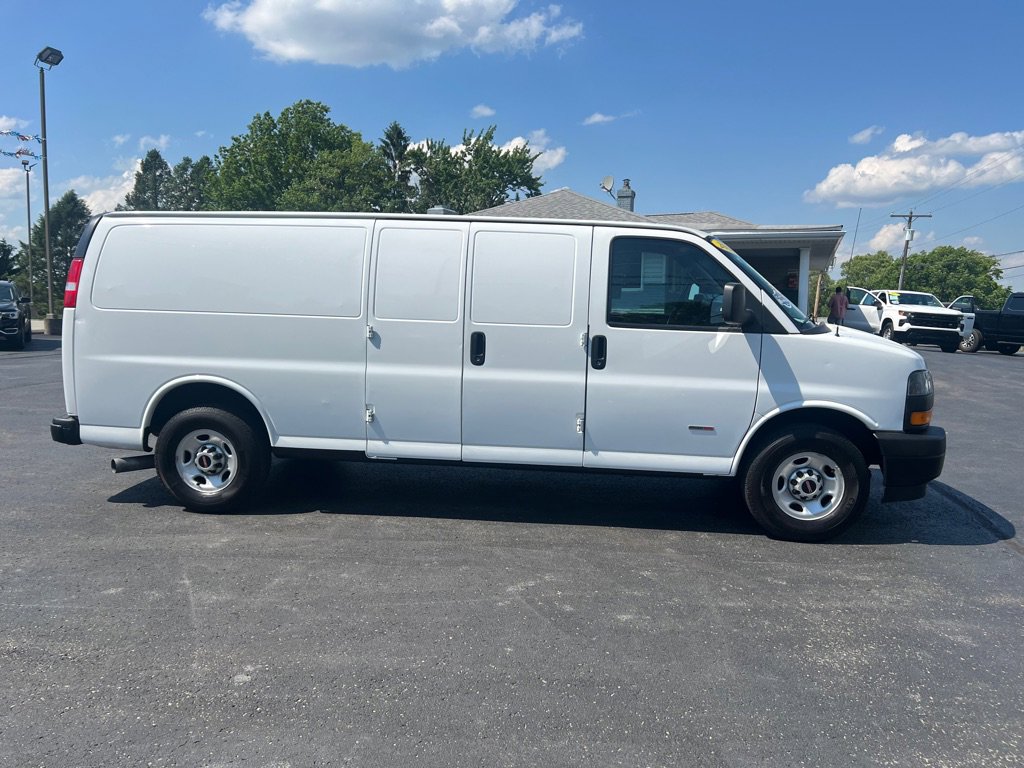 Used 2018 GMC Savana 2500 Extended RWD image 34