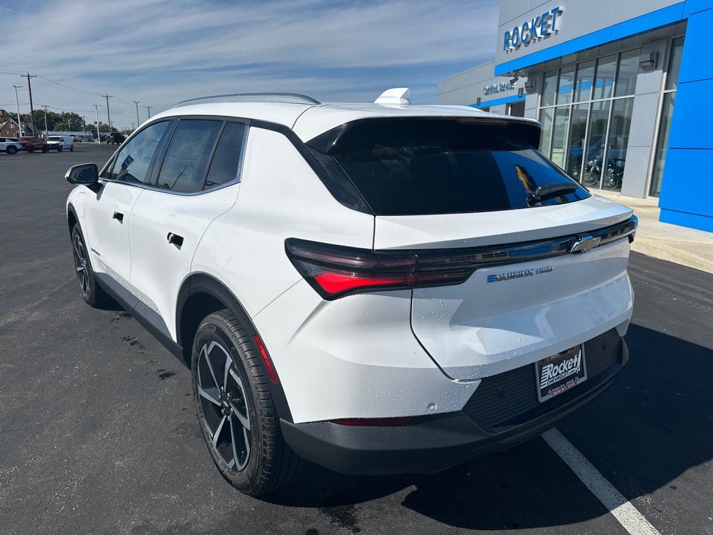New 2026 Chevrolet Equinox EV LT image 7