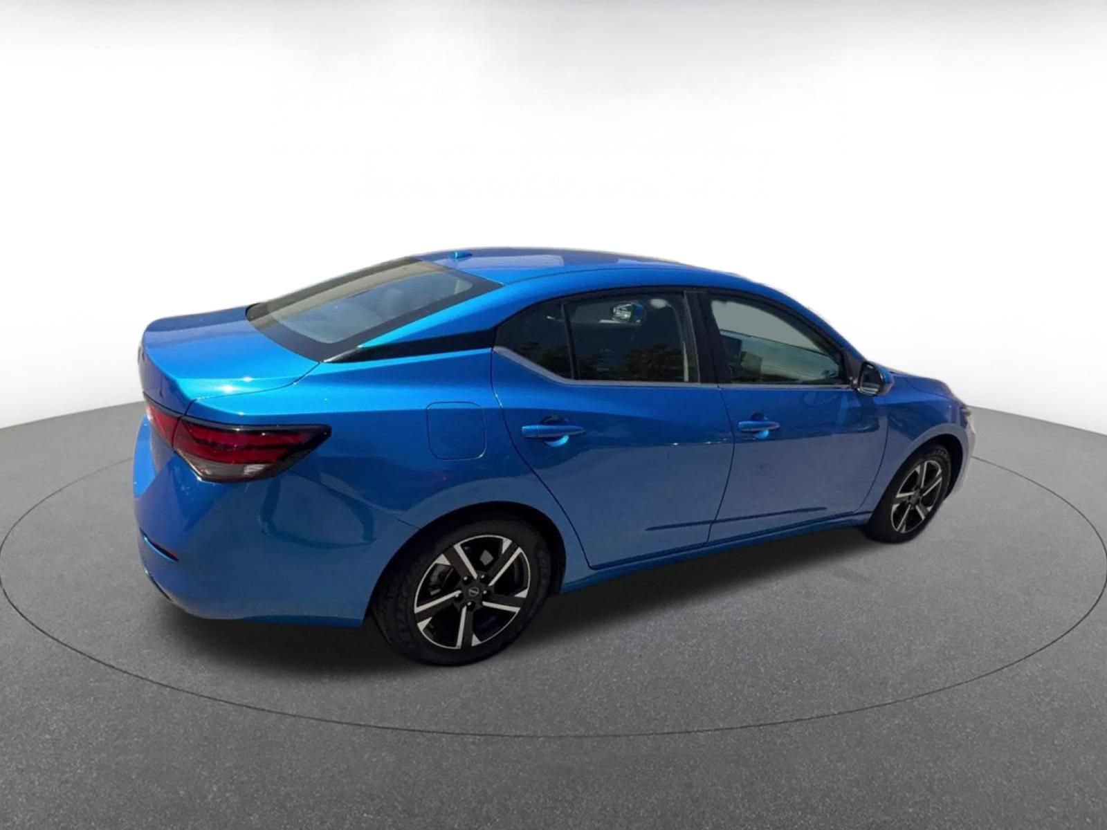 Used 2025 Nissan Sentra SV FWD image 15