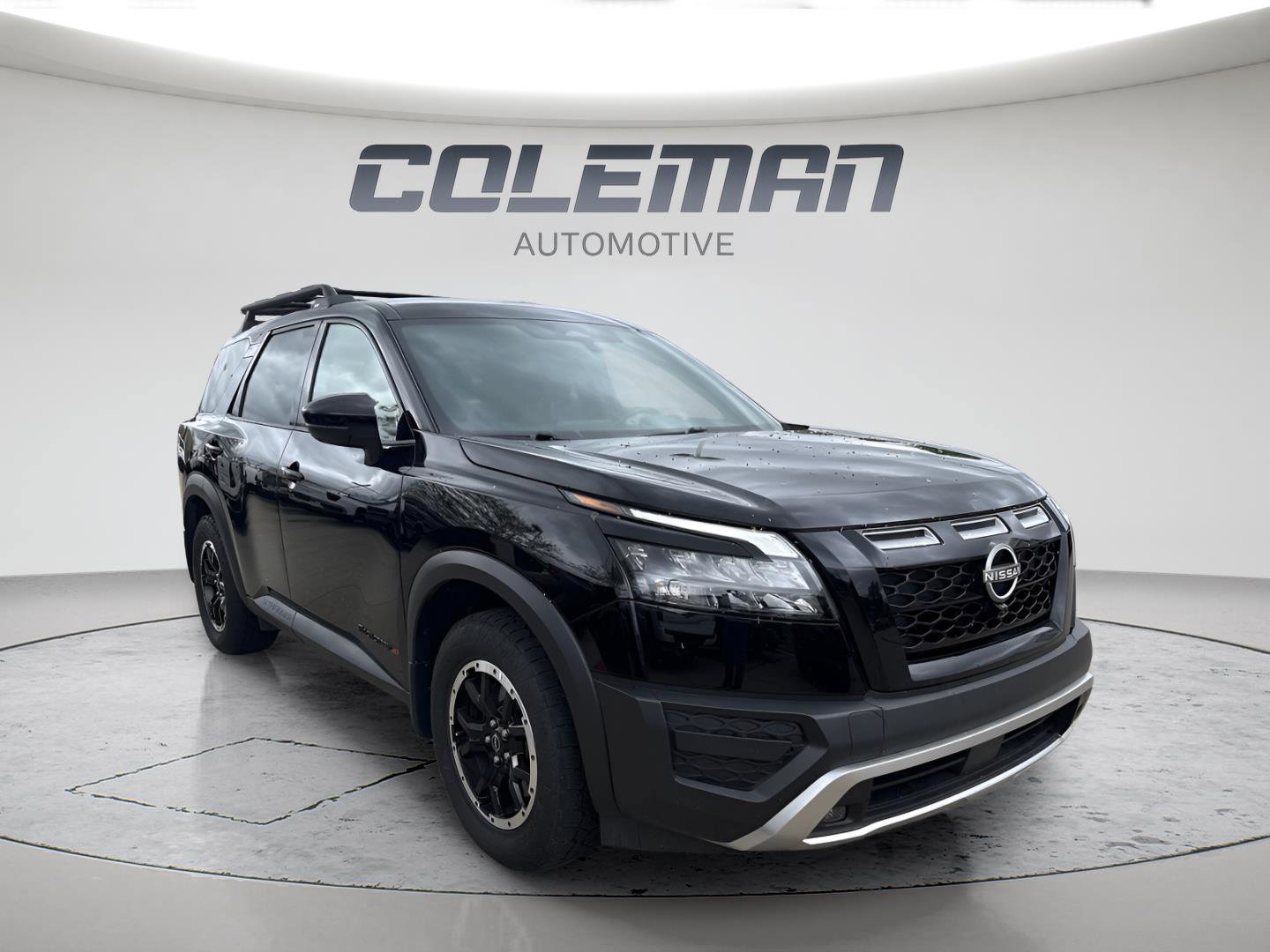 Used 2024 Nissan Pathfinder Rock Creek AWD/4WD image 2