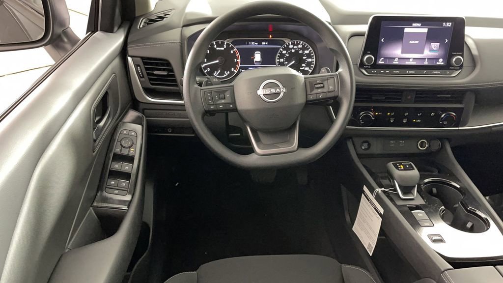 New 2025 Nissan Rogue S image 44