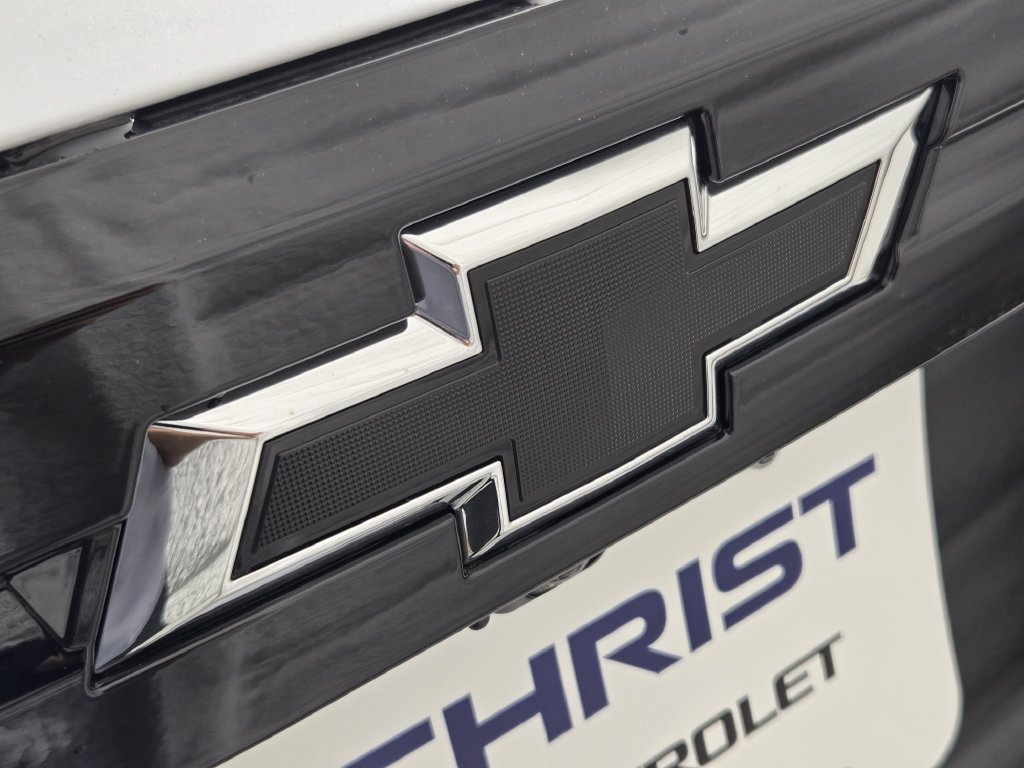 New 2026 Chevrolet Traverse LT w/ Midnight/Sport Edition FWD image 13
