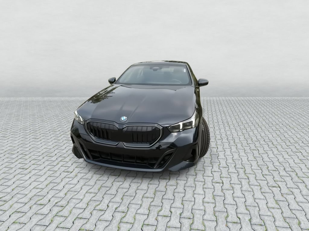 Certified 2024 BMW 540i xDrive w/ Premium Package AWD/4WD image 3