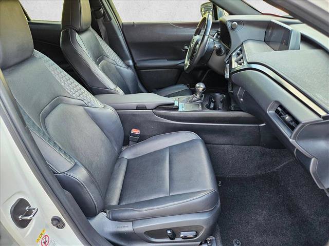 Used 2019 Lexus UX 250h w/ Premium Package AWD/4WD image 20