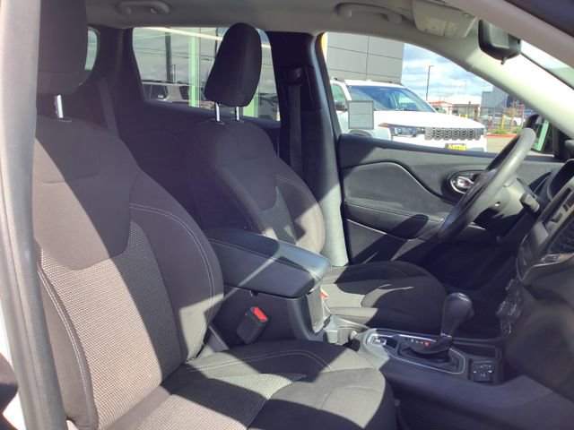 Used 2021 Jeep Cherokee Latitude image 35
