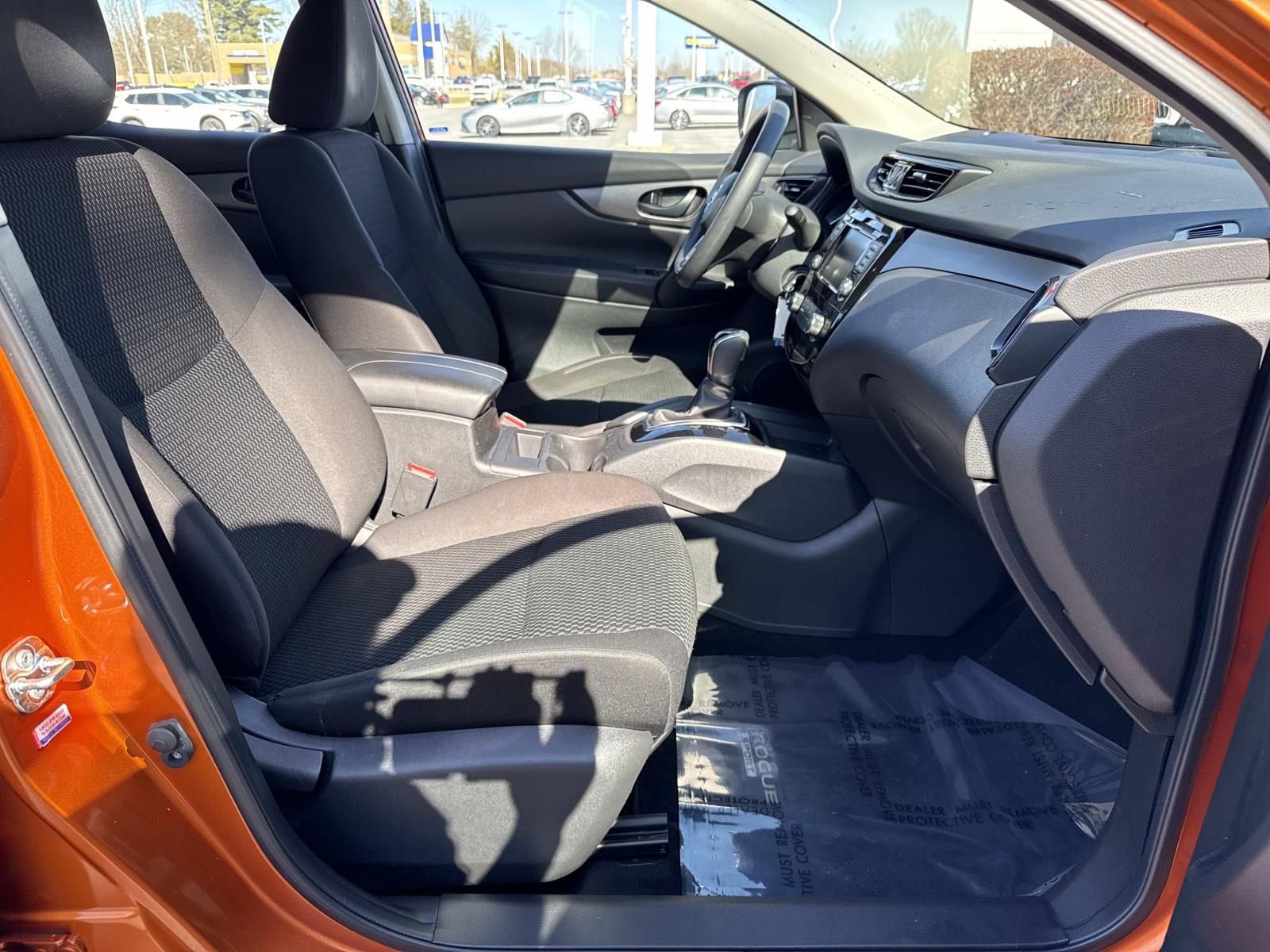 Used 2022 Nissan Rogue Sport S image 25