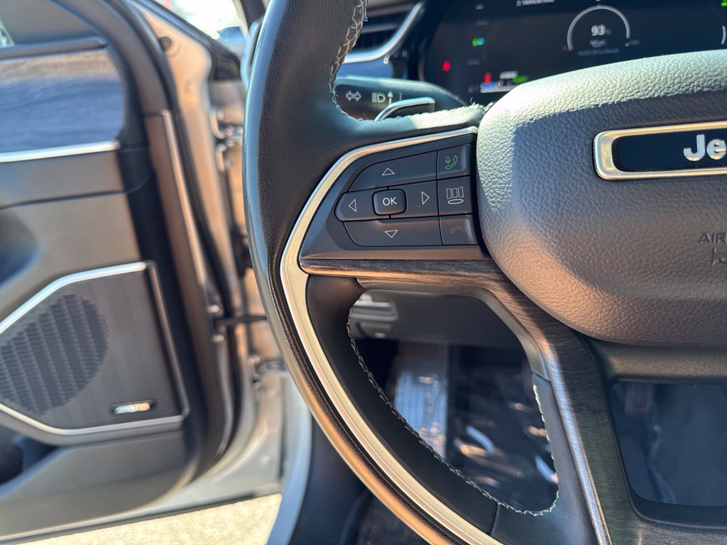 Used 2024 Jeep Grand Cherokee Limited 4xe AWD/4WD image 24