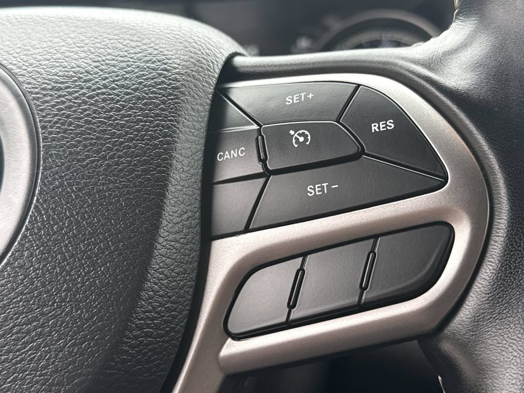 Used 2021 Jeep Cherokee Latitude Lux 80th Anniv w/ Quick Order Package 26U 80TH FWD image 14