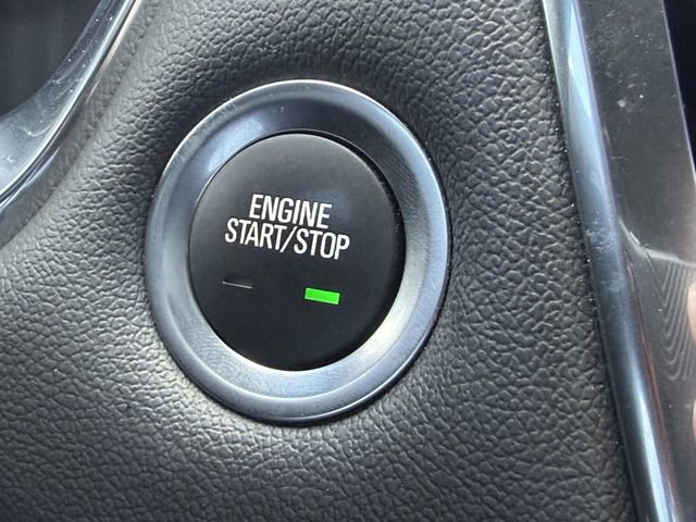 Used 2023 Chevrolet Traverse RS FWD image 28