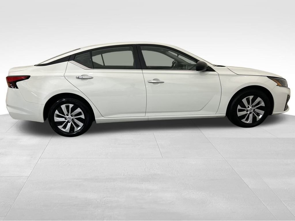 Used 2025 Nissan Altima 2.5 S image 7