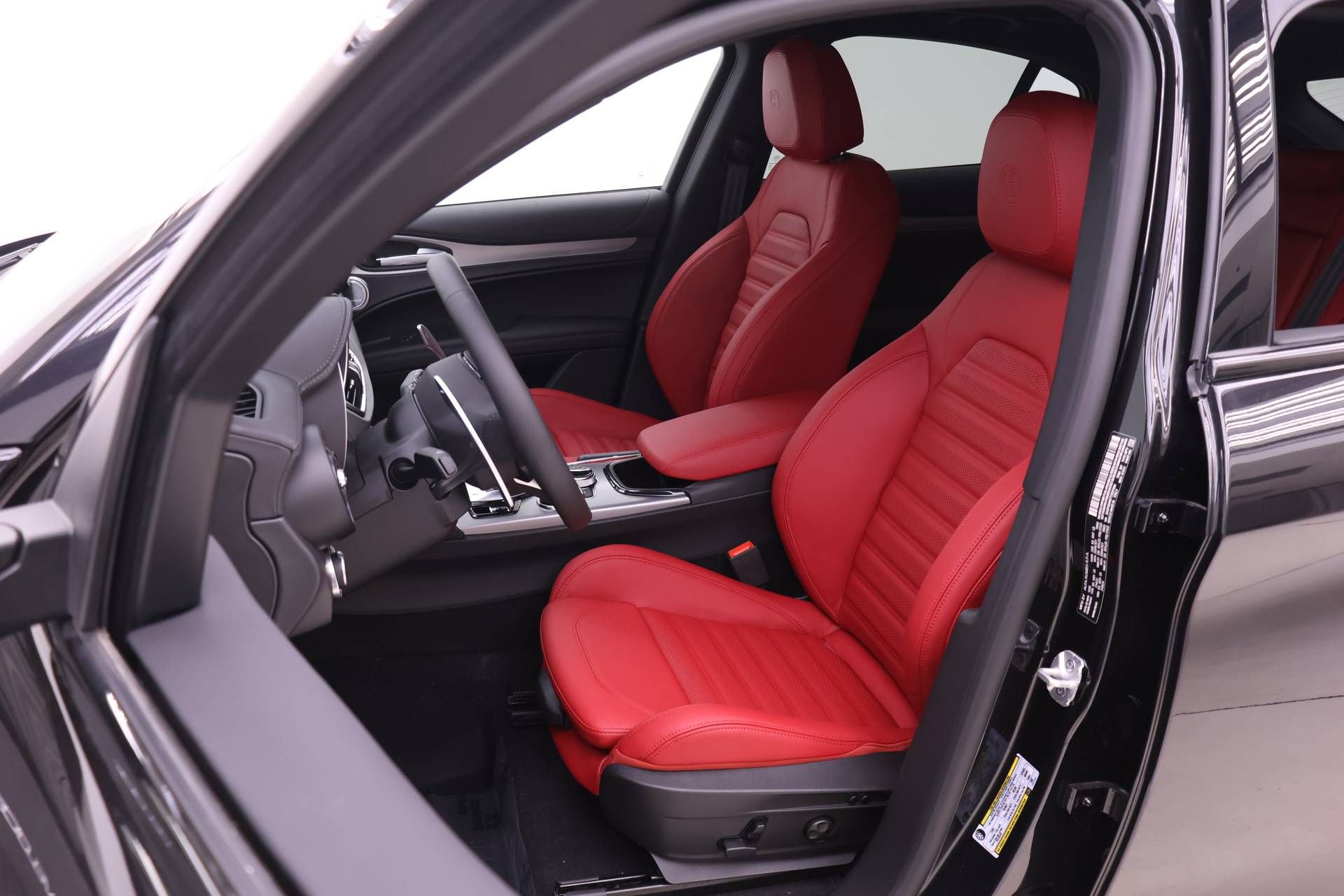 New 2026 Alfa Romeo Stelvio Sprint image 7