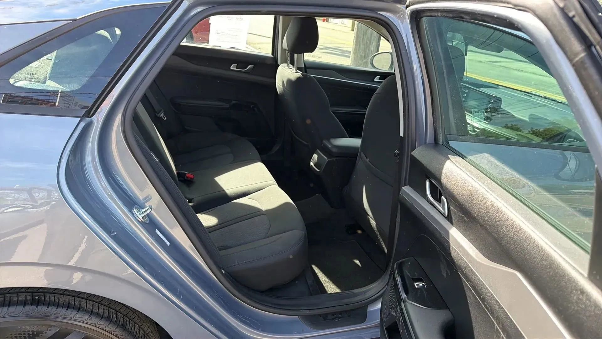 Used 2022 Kia K5 LX FWD image 26