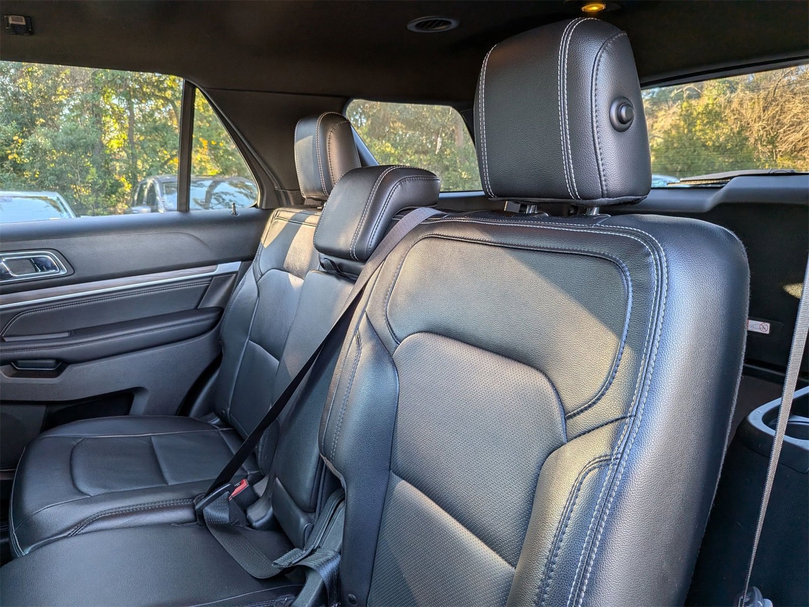 Used 2018 Ford Explorer Limited w/ Ford Safe & Smart Package image 30