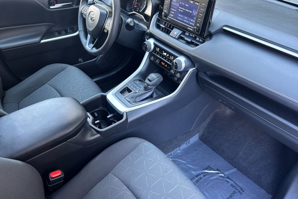 Certified 2022 Toyota RAV4 XLE w/ Convenience Package image 15