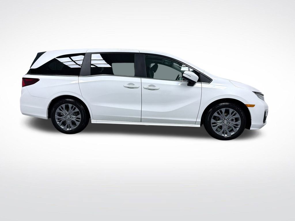 New 2026 Honda Odyssey Touring image 10