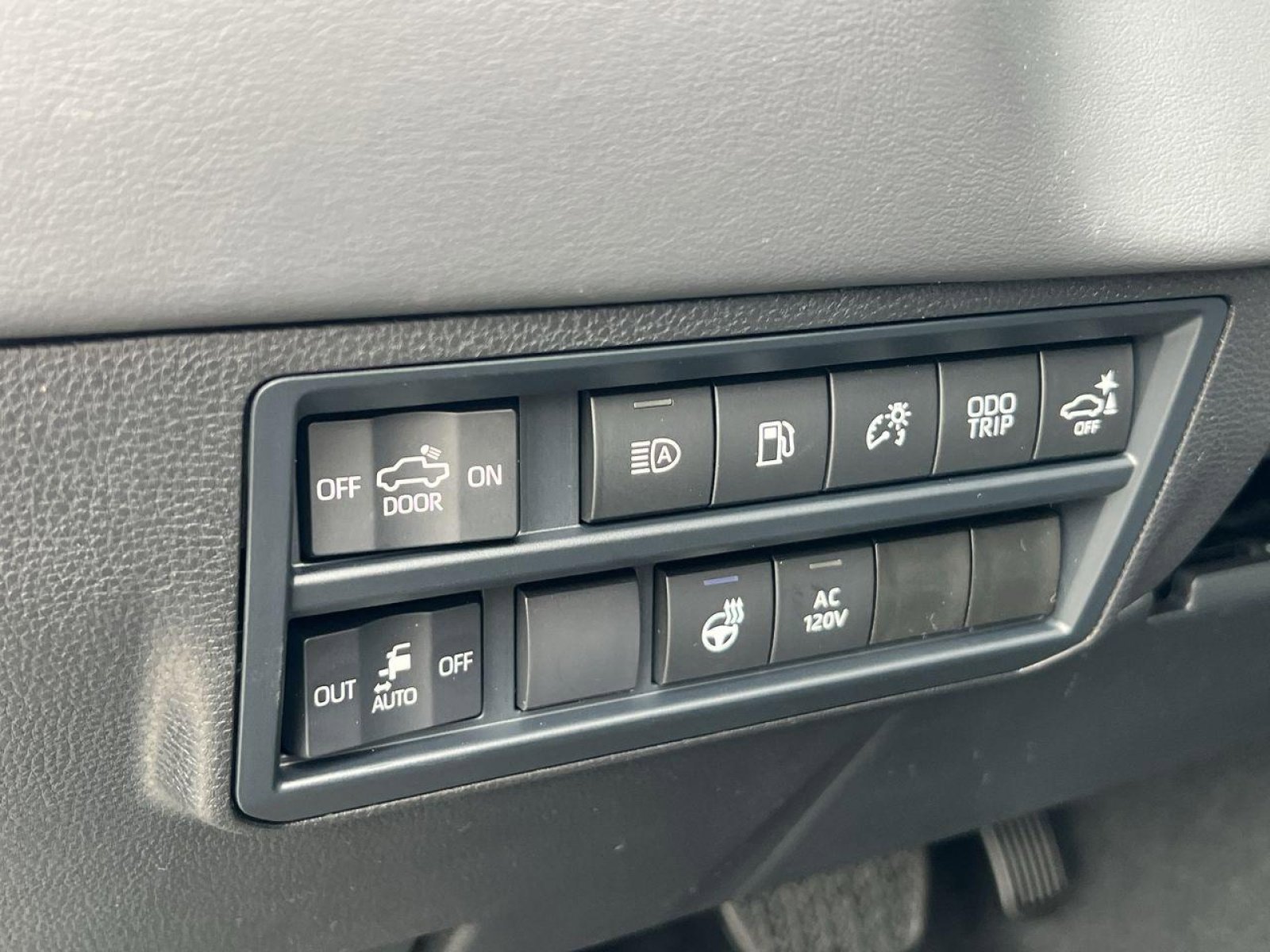 New 2025 Toyota Tundra Platinum image 23