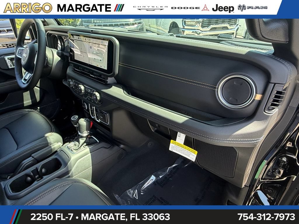 New 2026 Jeep Wrangler Unlimited Sahara AWD/4WD image 17