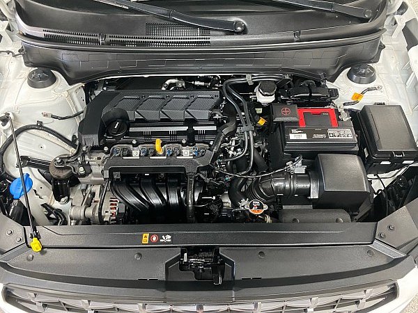 Used 2023 Hyundai Venue Limited image 15