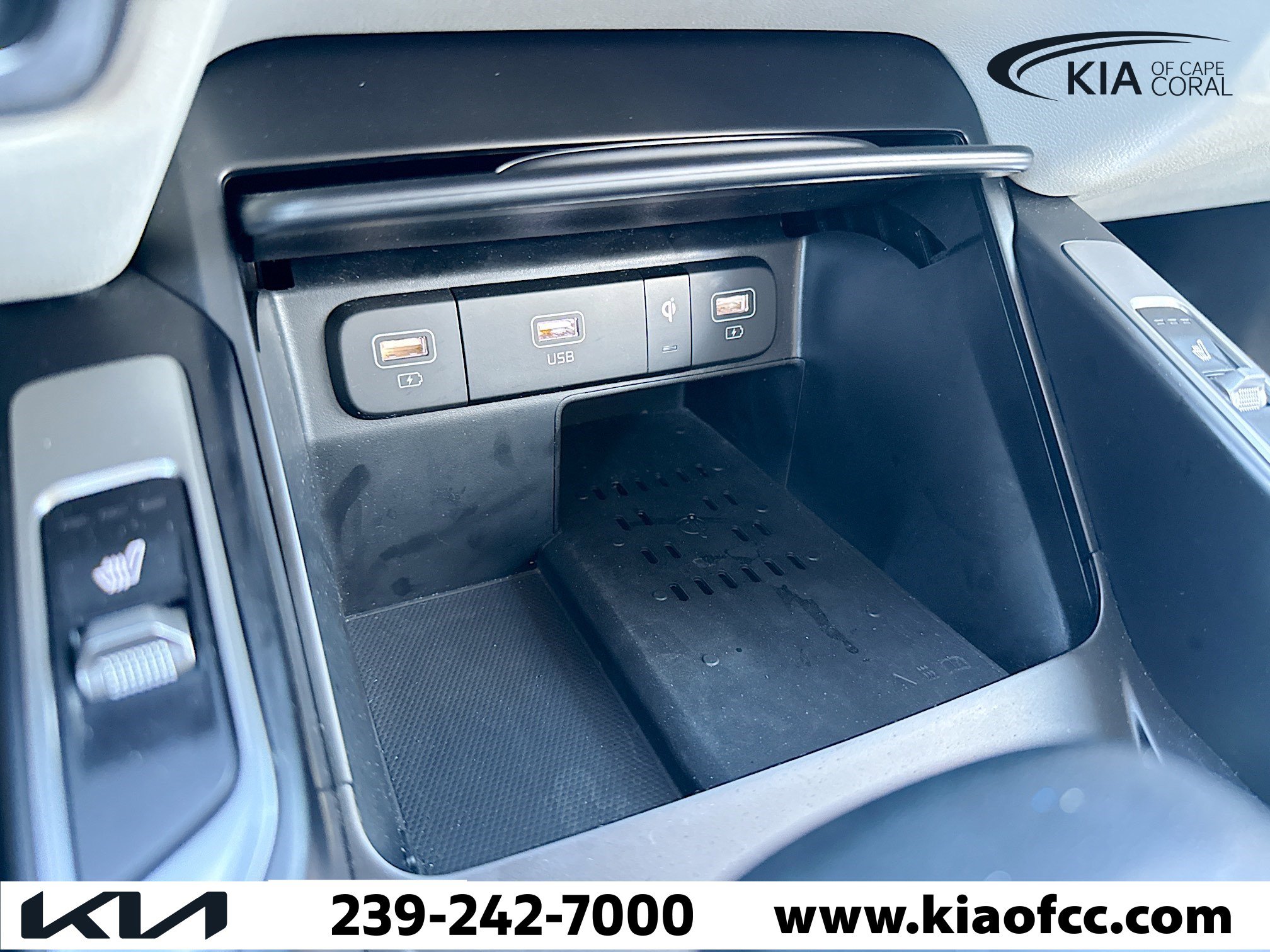 Certified 2023 Kia Sorento S w/ Panoramic Sunroof Package image 30