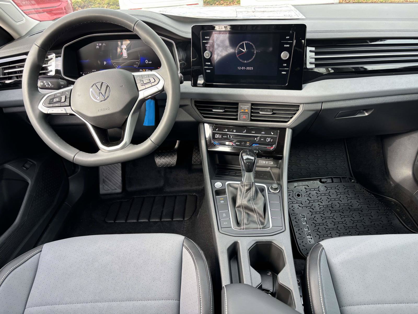New 2026 Volkswagen Jetta SE FWD image 28