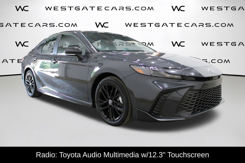 Used 2025 Toyota Camry SE image 2