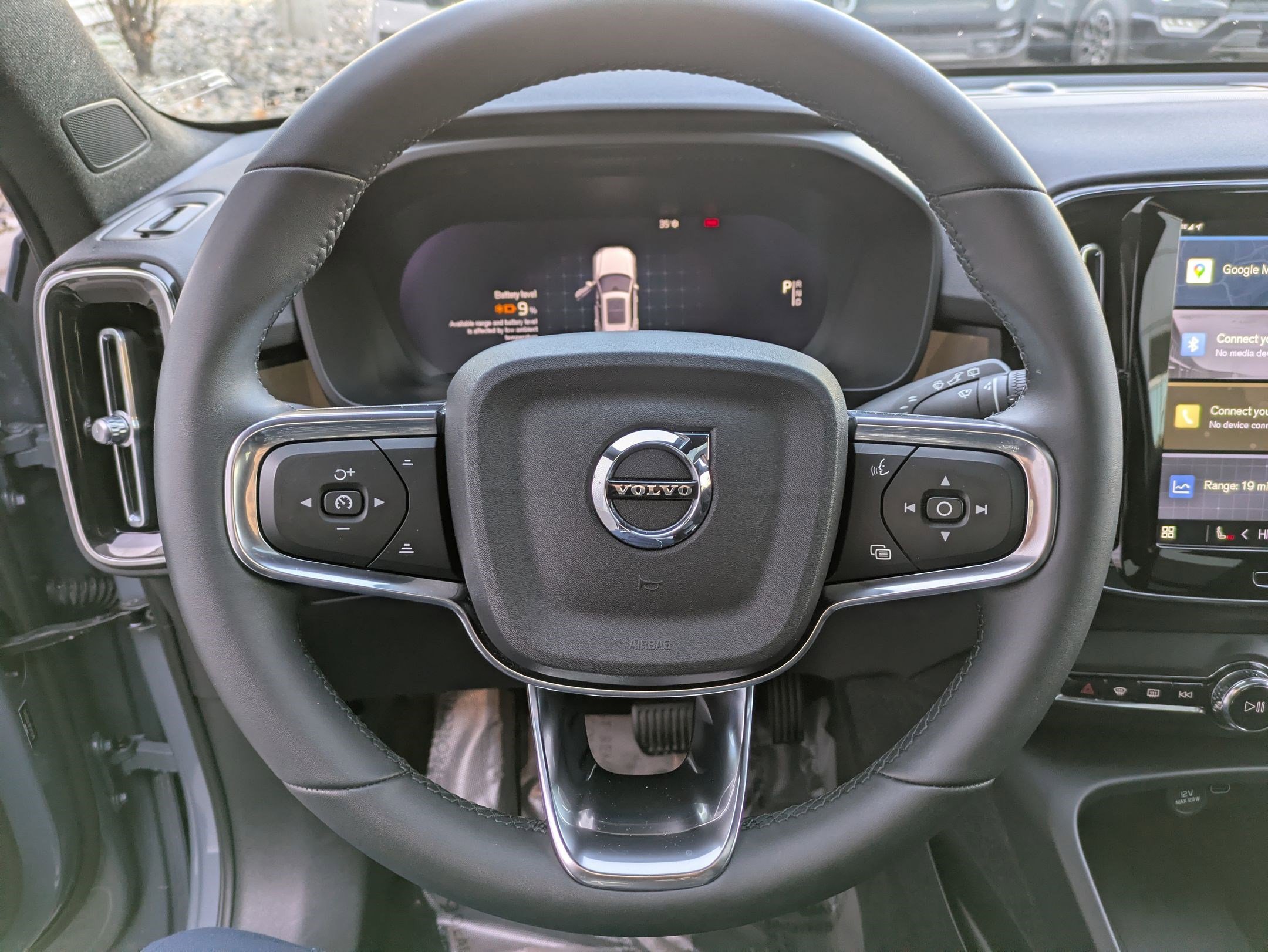 Certified 2023 Volvo XC40 Recharge Plus image 16