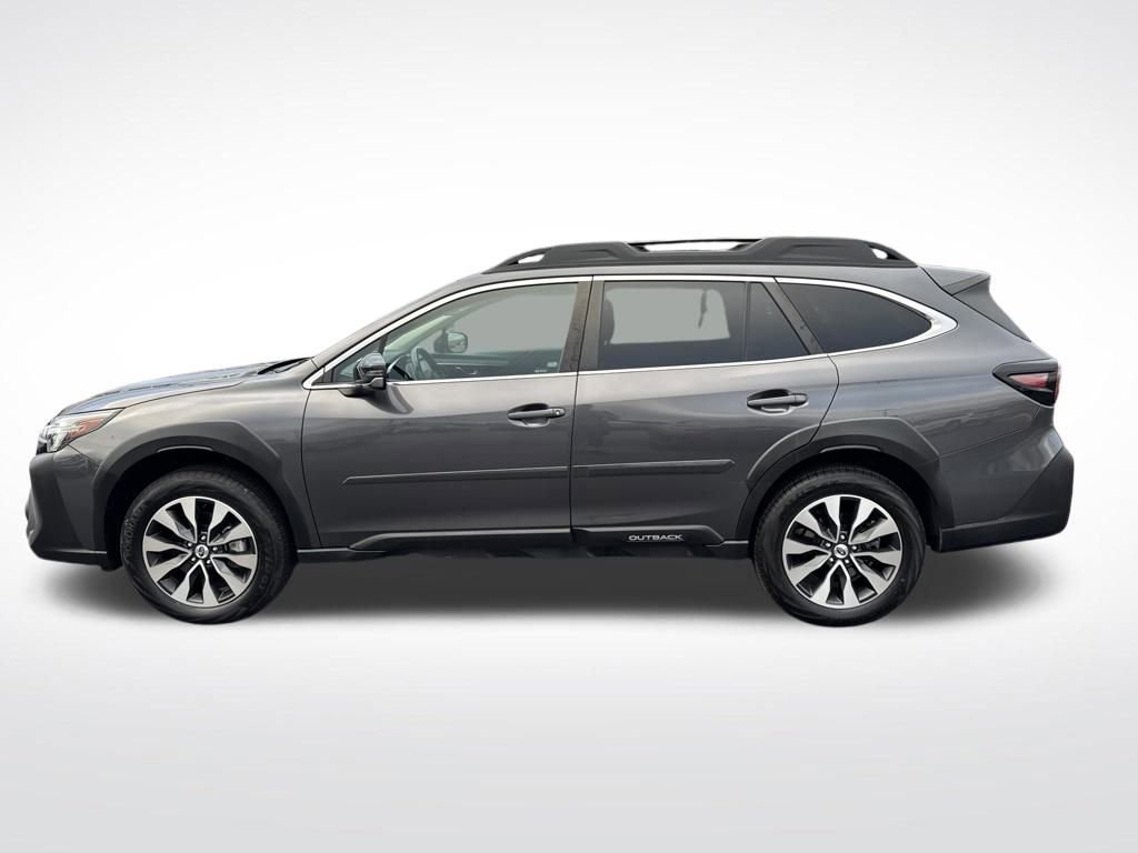 Used 2023 Subaru Outback Limited image 2