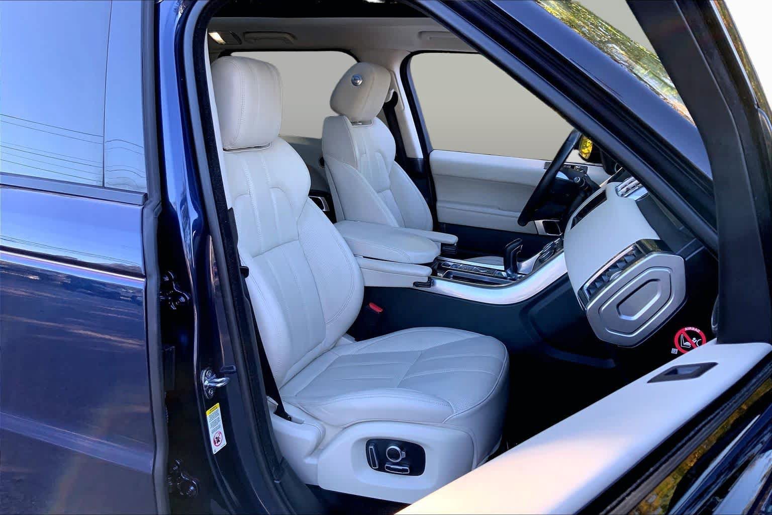 Used 2017 Land Rover Range Rover Sport HSE AWD/4WD image 8