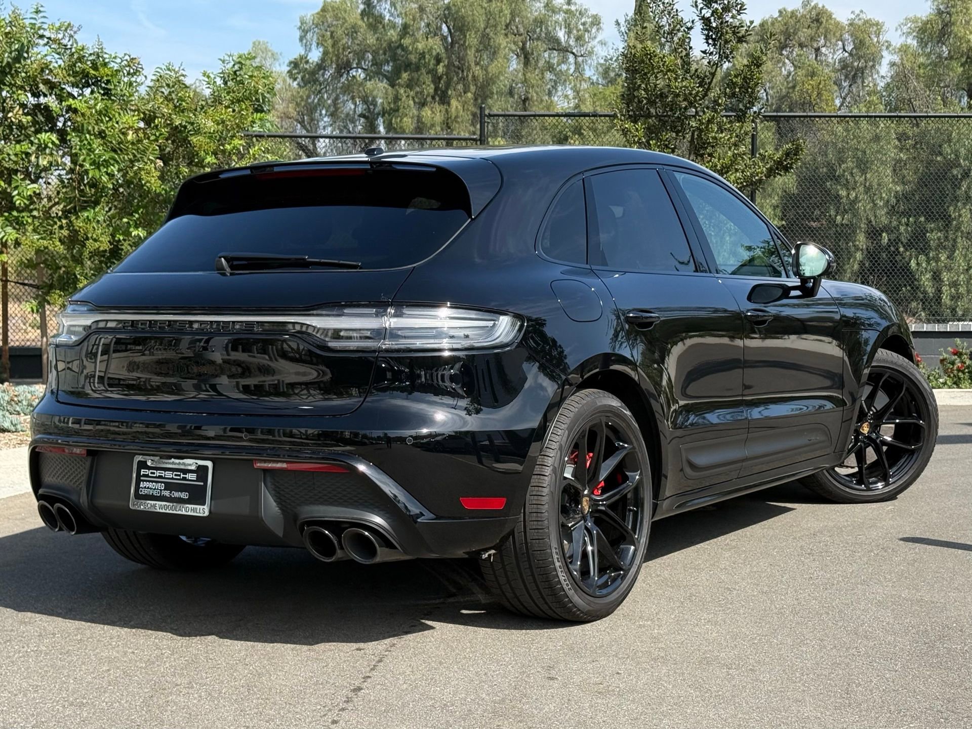 Certified 2025 Porsche Macan GTS image 7