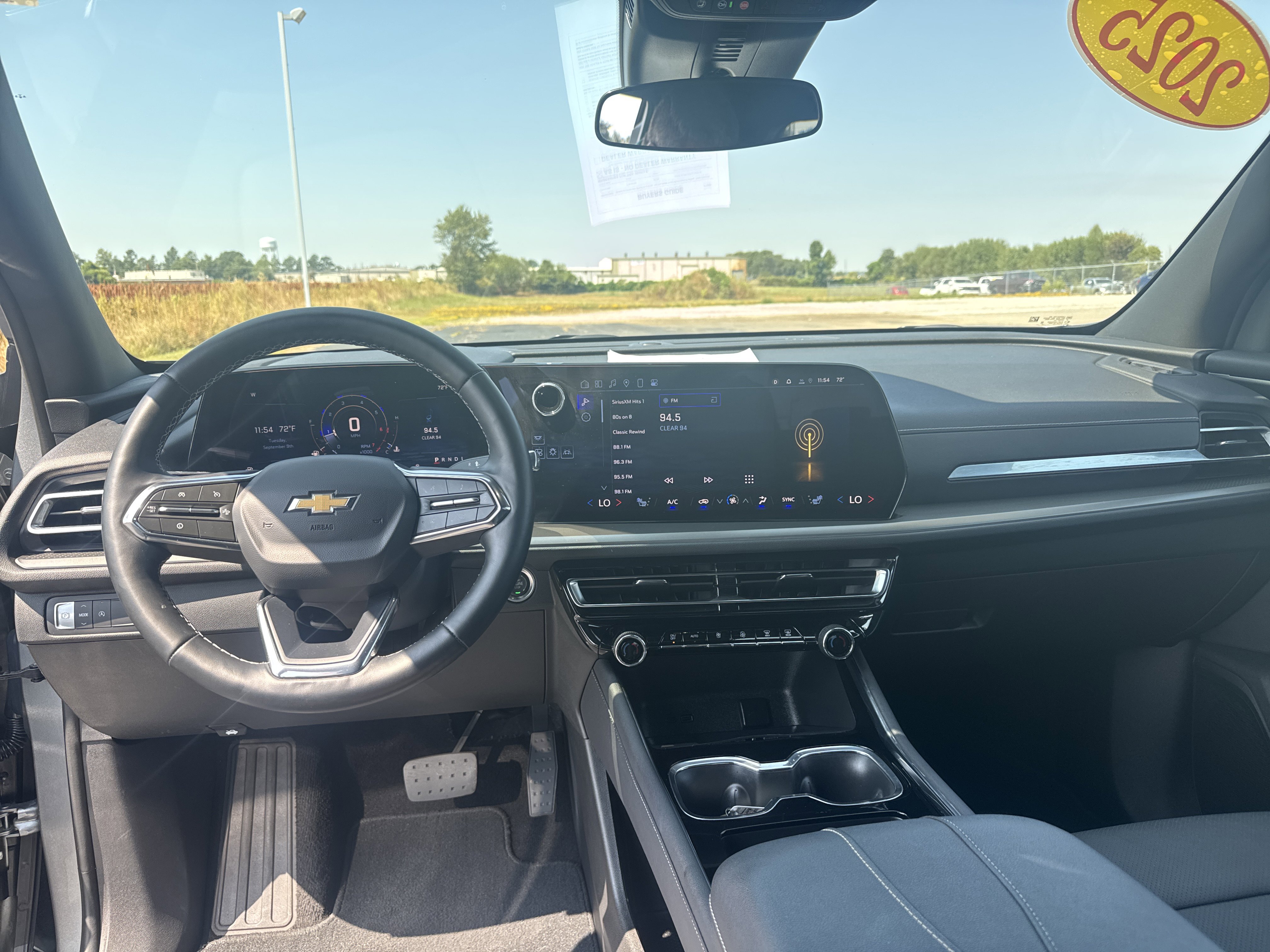 Used 2025 Chevrolet Traverse LT image 10