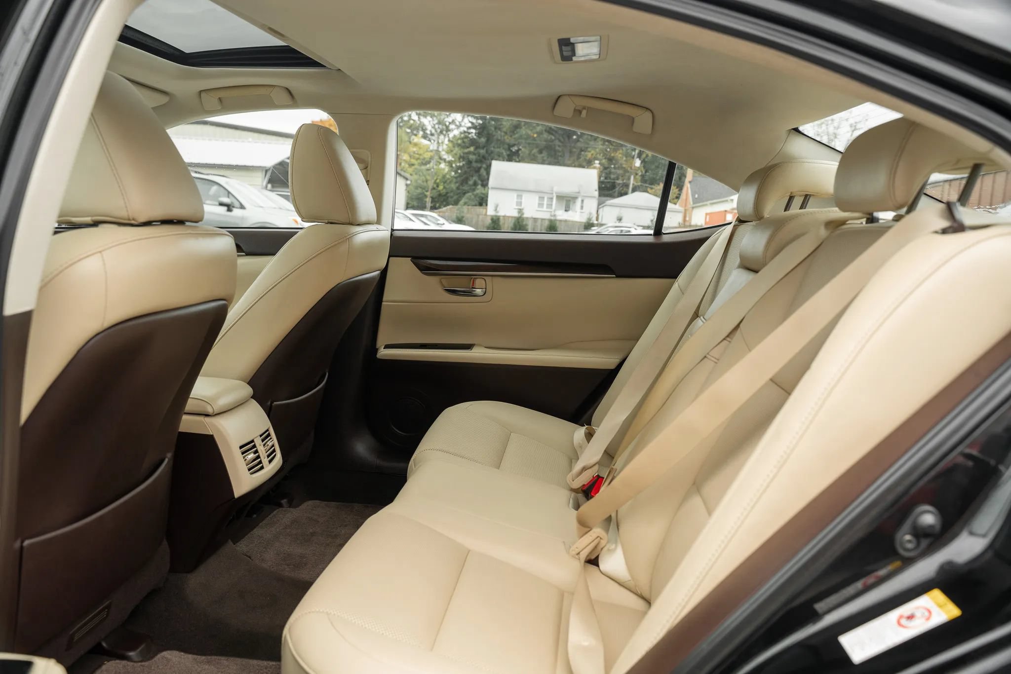 Used 2018 Lexus ES 350 w/ Premier Package FWD image 8