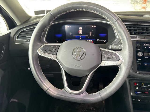 Used 2023 Volkswagen Tiguan SE w/ Panoramic Sunroof Package image 20
