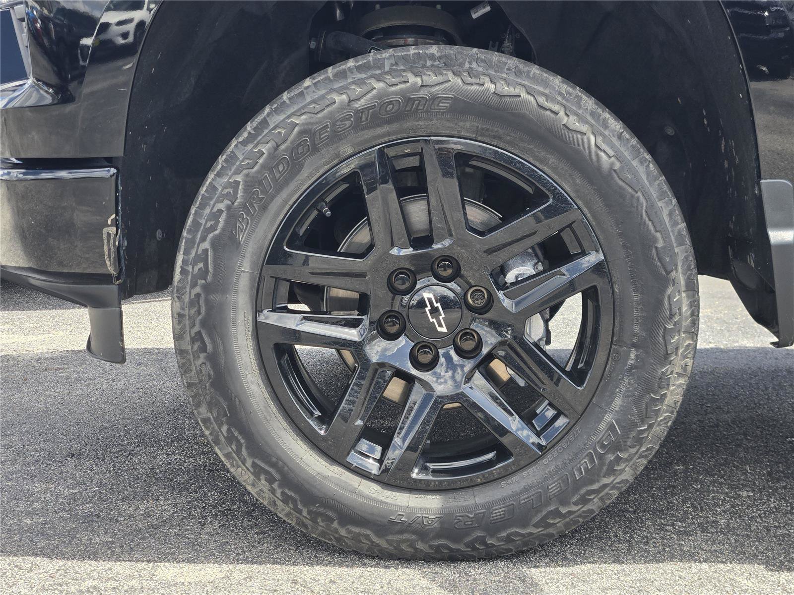 Used 2023 Chevrolet Silverado 1500 Custom w/ LPO, Dark Essentials Package RWD image 11