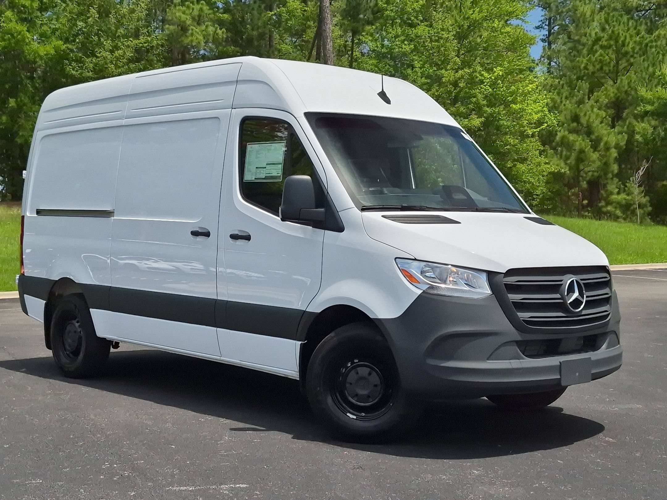New 2025 Mercedes-Benz Sprinter 2500 image 2