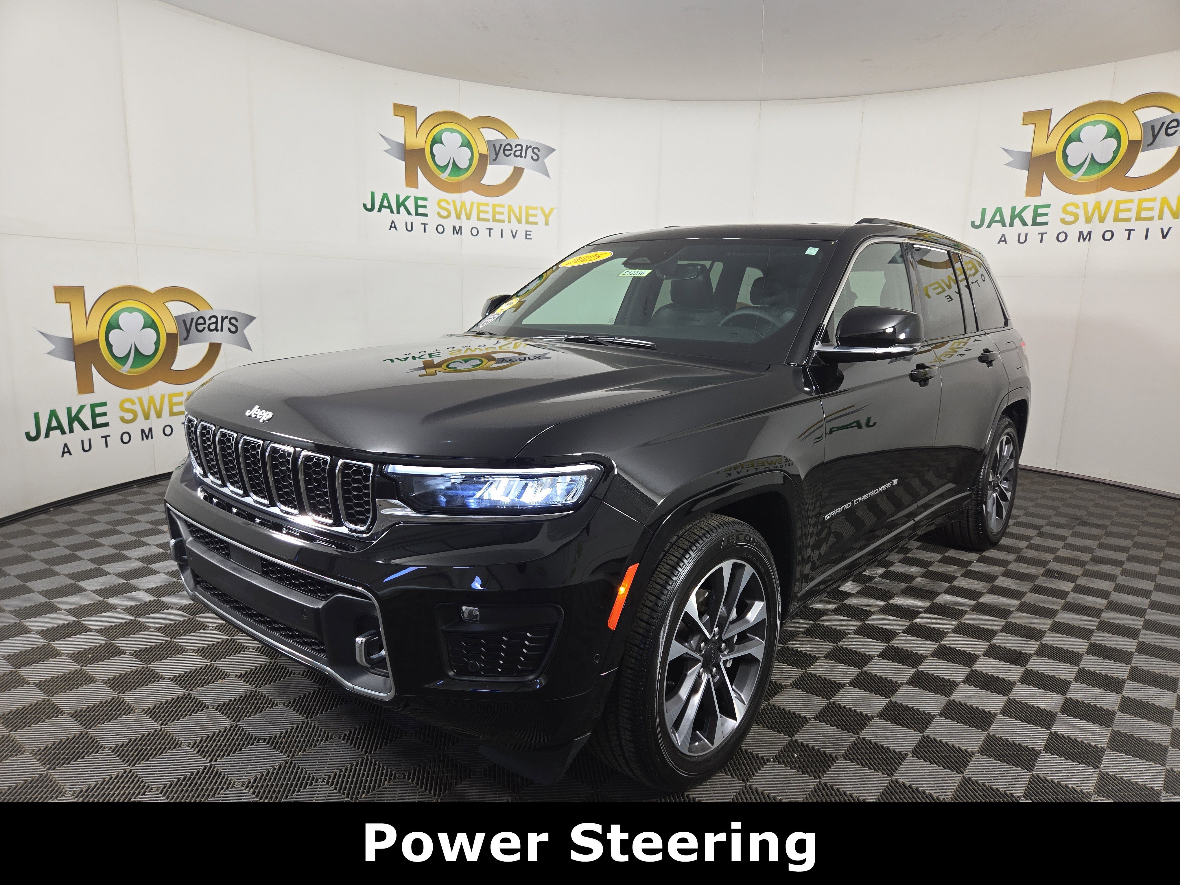 Certified 2025 Jeep Grand Cherokee Overland image 4