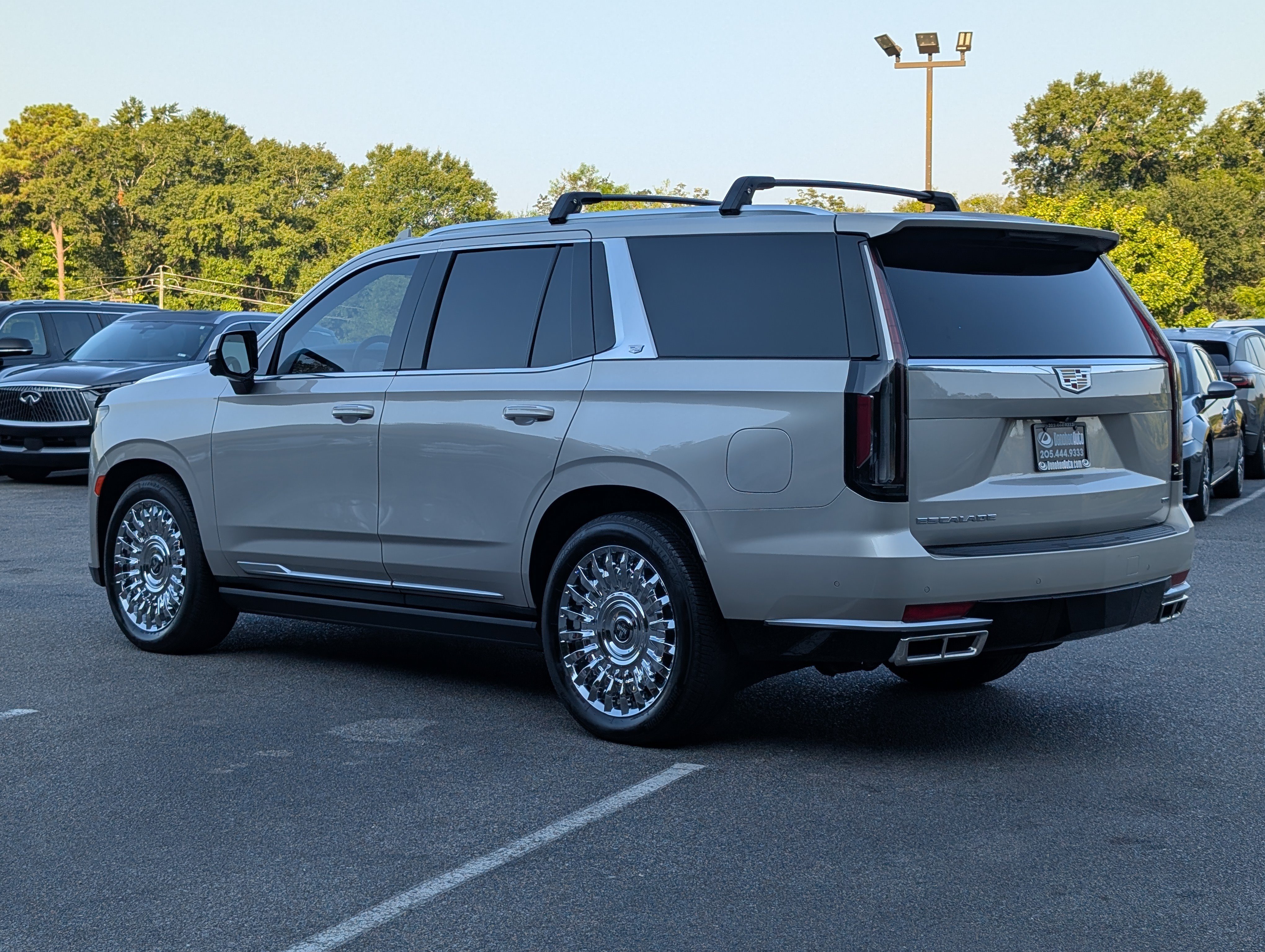 Used 2023 Cadillac Escalade Premium Luxury w/ Performance Package RWD image 7