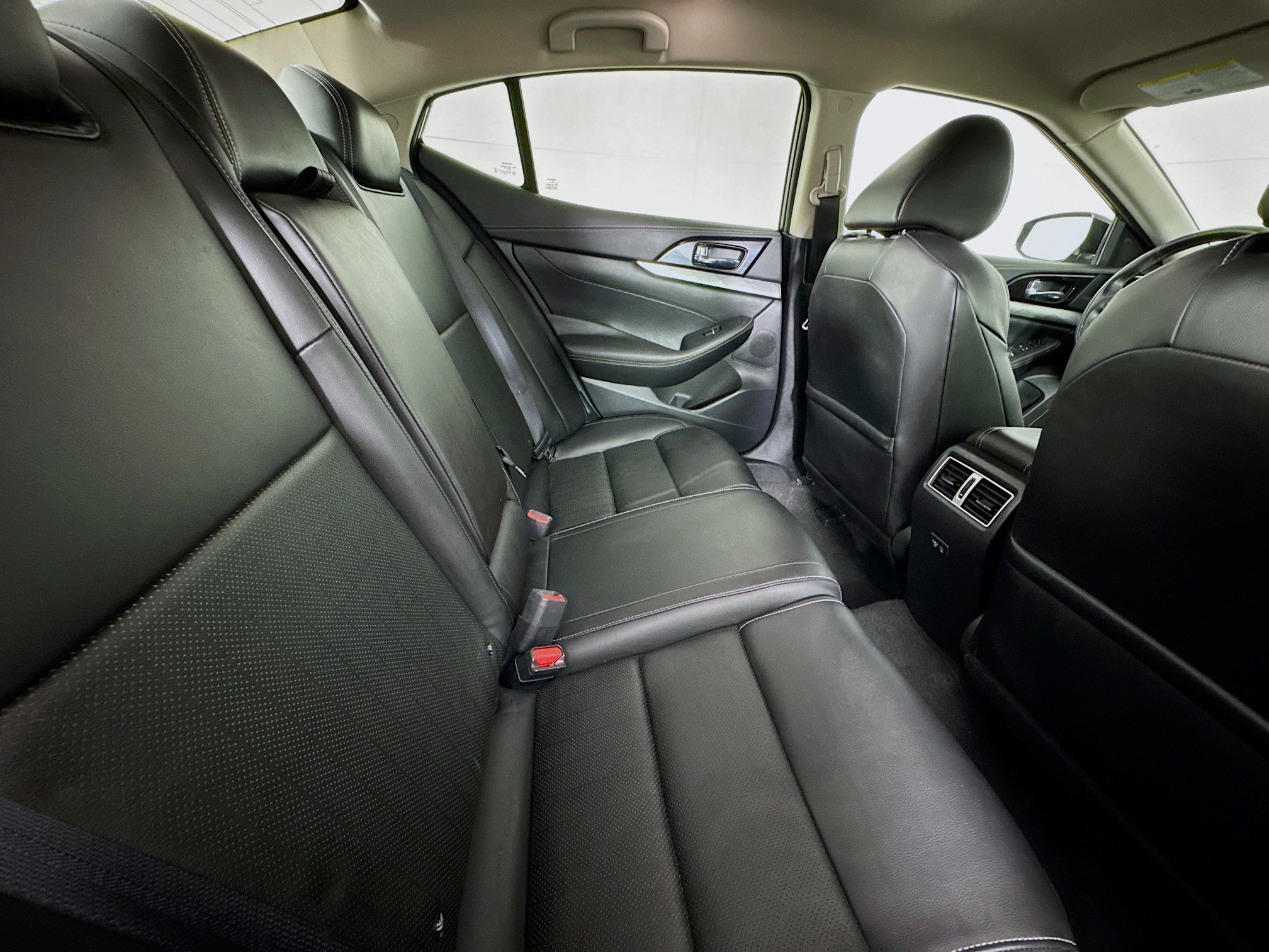 Used 2022 Nissan Maxima SV w/ Floor Mat Group FWD image 26