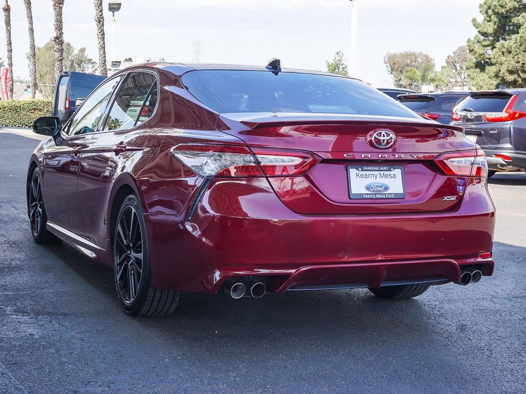 Used 2018 Toyota Camry XSE image 5
