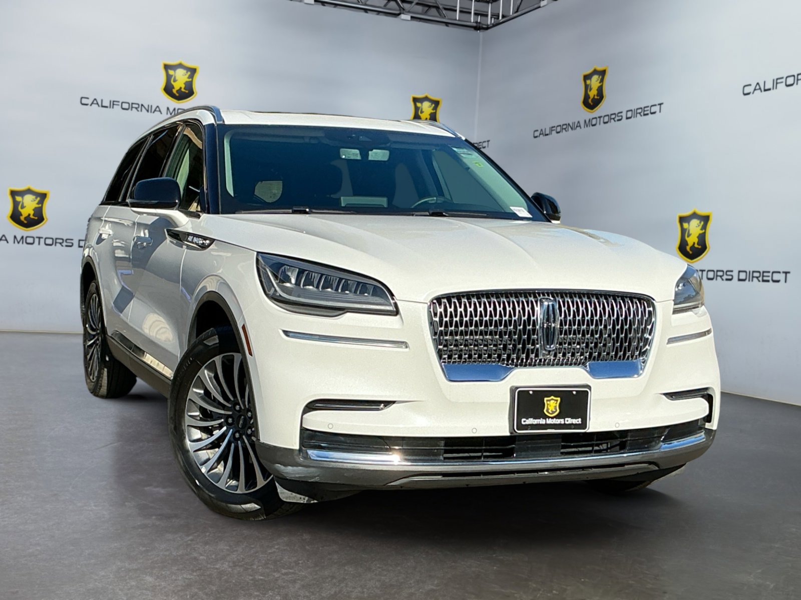 Used 2024 Lincoln Aviator Reserve AWD/4WD image 3
