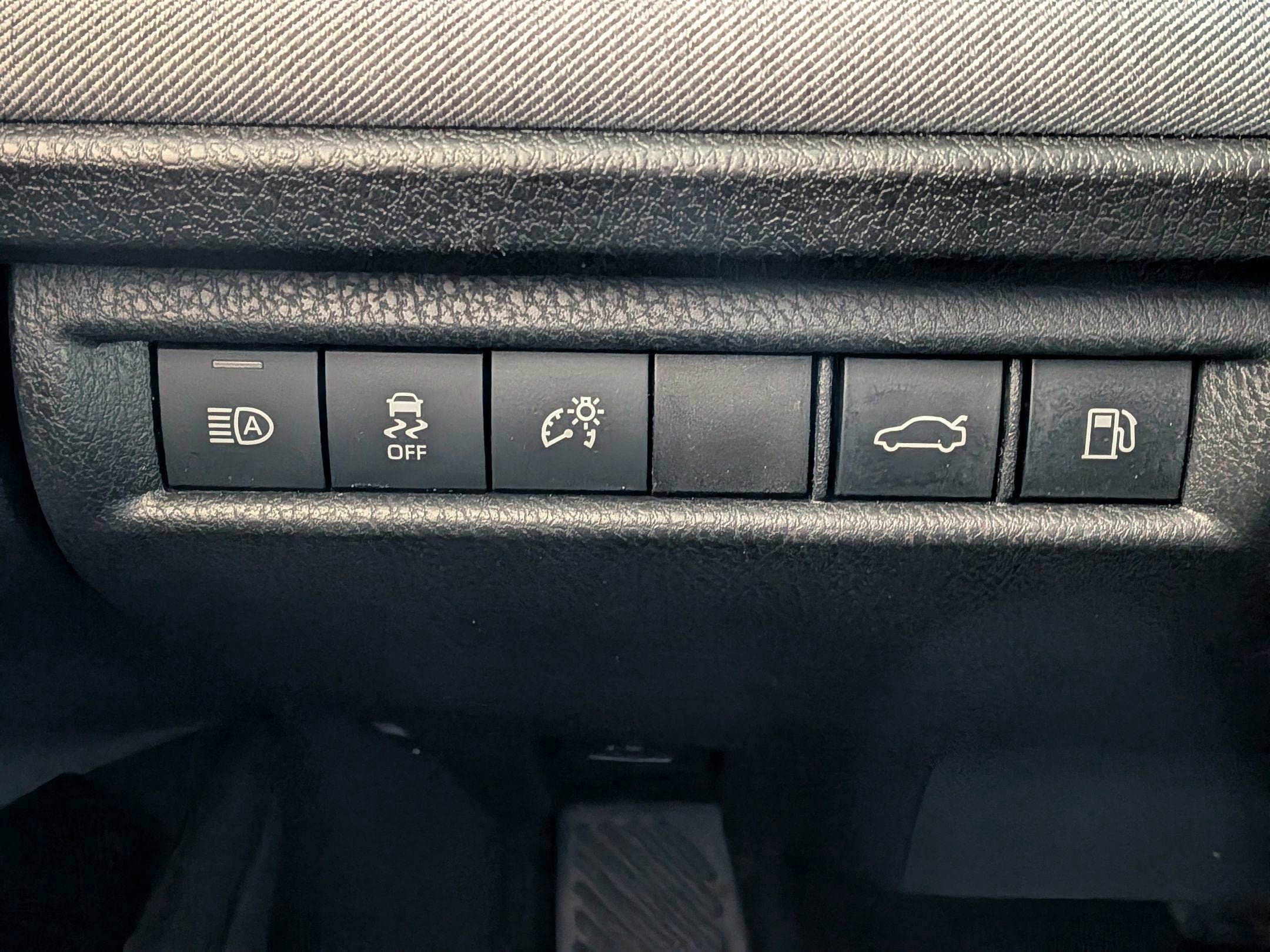Certified 2025 Toyota Camry LE FWD image 18