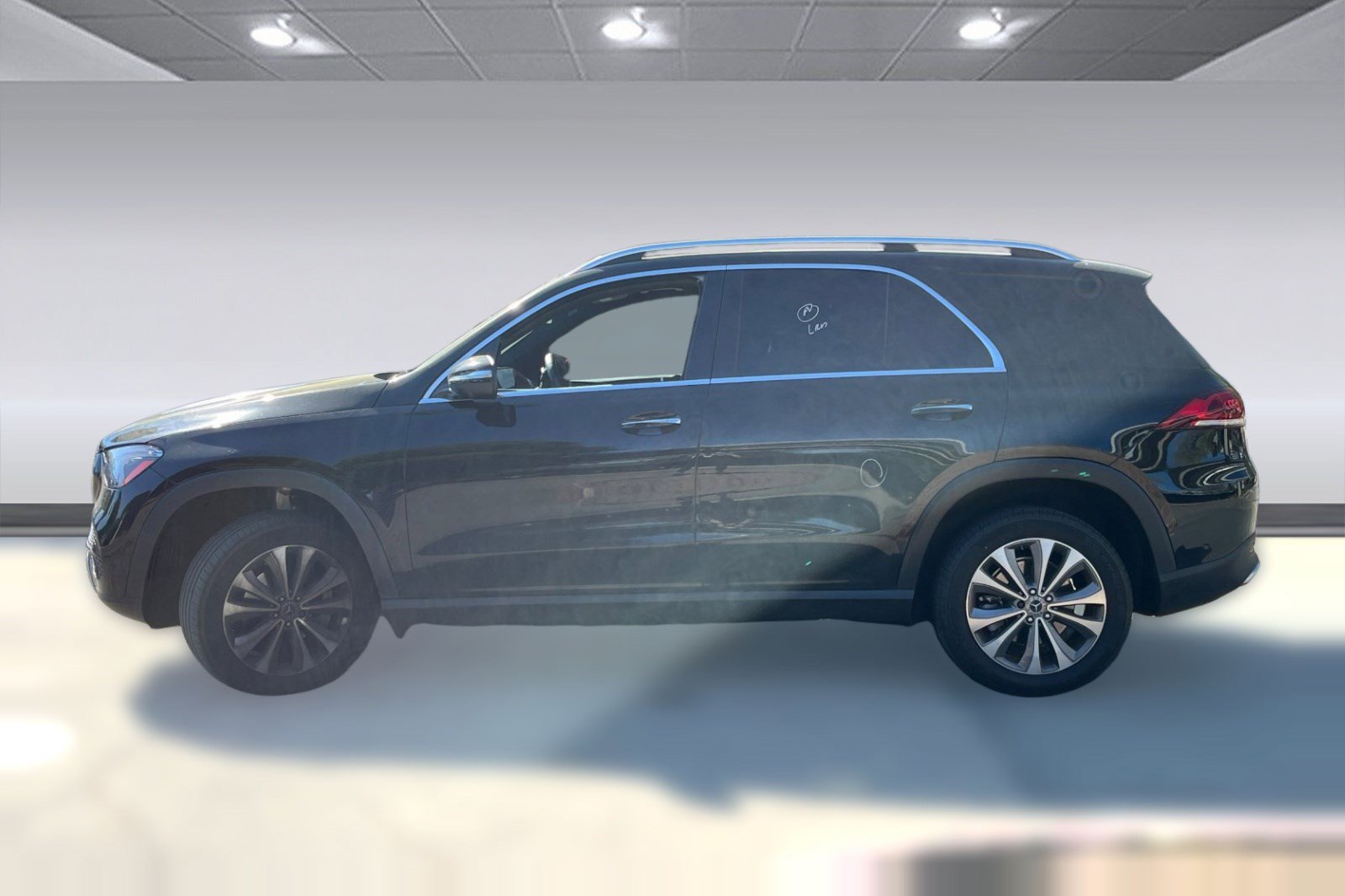 Used 2022 Mercedes-Benz GLE 350 4MATIC image 2